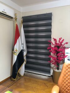 ستائر زيبرا للمكاتب توفر خصوصية كاملة وتحكم ذكي في الإضاءة داخل غرف الإدارة